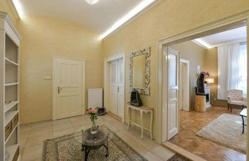 Vinohrady Apartment | Amethyst apartment