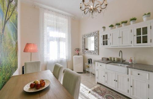 Vinohrady Apartment | Amethyst apartment