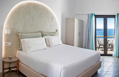 Santorini Hotel | Amity Superior Suite