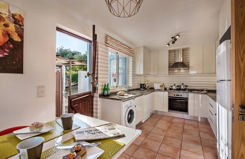 Guia Villa | Amora - 3 bedroom villa in Guia
