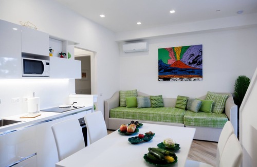 Sant'Agata sui Due Golfi Villa | AMORE RENTALS - Resort Ravenna - Villa Cavaliere with Terrace, Shared Swimming Pool, Ideal for Events
