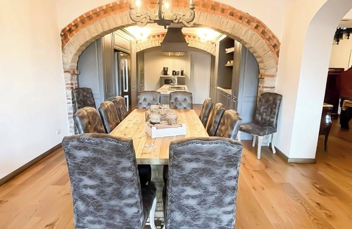 Lucolena Villa | AMORE RENTALS - Villa Mia with Private Pool, Garden, Terraces and Parking