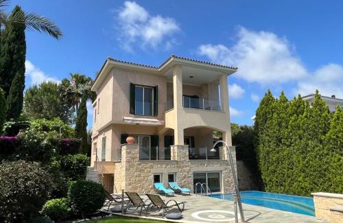 Neo Chorio Villa | Amorosa Beach Villa 14