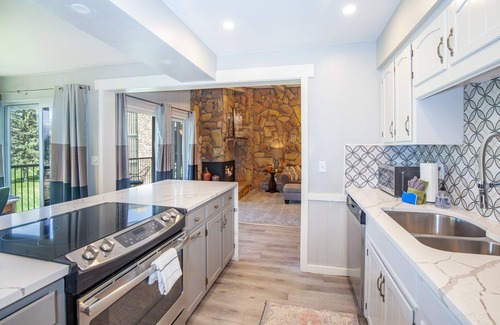 Dillon Condo | Amphitheater | Pool, Hot Tub, 5 Resorts