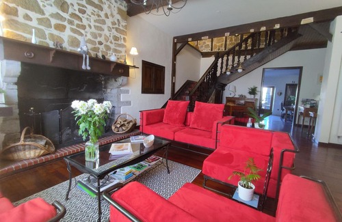 Oloron-Sainte-Marie Bed & Breakfast | Amphitryon