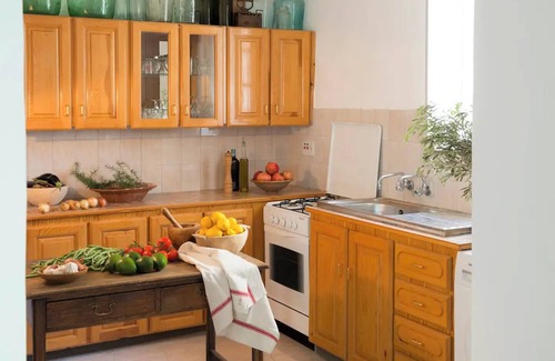 Pano Lefkara House | AMPLE PLACES, Polytimo House and Monadiko Housenat Pano Lefkara Village
