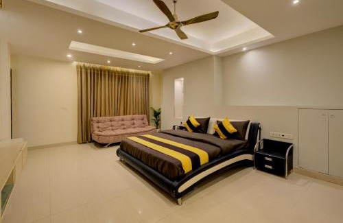 Sector 39 Hotel | Amrit Villa Hotel and Banquet Medanta Hospital Medicity