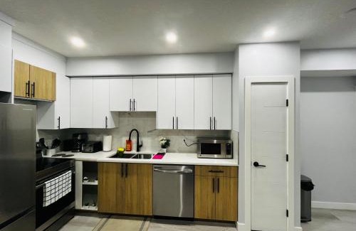 Southeast Calgary Apartment | Amy's 2-Bedroom Residence