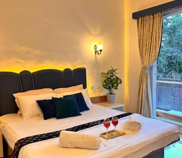 Arsiwalla Villa Villa | Amy Villa Lonavala - 3bhk- 5 mins from lonavala station with private swimming pool