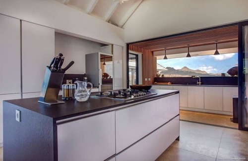 Anse des Cayes Villa | An all around modern glass villa with an amazing panoramic view
