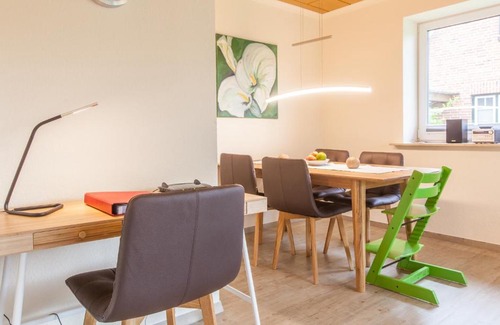 Ekenis House | an Diek" mit Wallbox