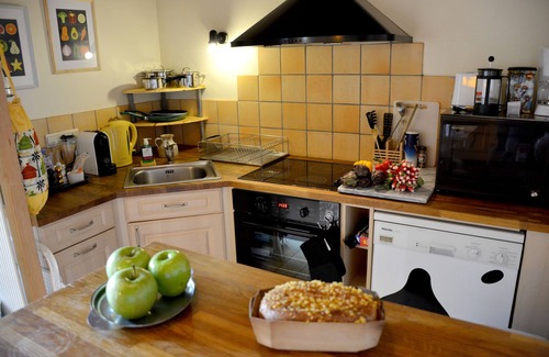 Corcelles-en-Beaujolais Apartment | An independent apartment in a traditional house at the foot of