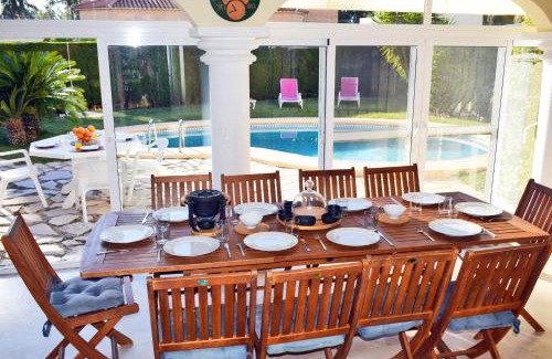 Molinell Ski Chalet | Anacasa Villa Renoir Oliva Nova CH1015