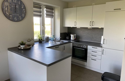 Vollerwiek Apartment | Anchorage" vacation apartment near SPO