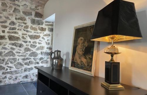 Marcillat-en-Combraille House | Ancien corps de ferme rénové avec terrasse, chauffage électrique et wifi à Marcillat-en-Combraille - FR-1-489-369