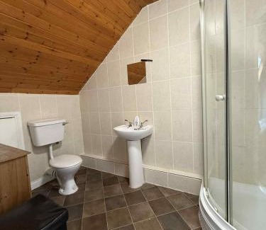 Monaghan House | Andante Guesthouse KENCARE LIMITED