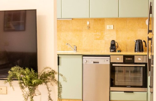 Jaffa Apartment | Andromeda's Charm Old-Jaffa Haven