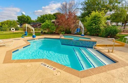 La Hacienda Estates Resort | Angelina Cabin - Hot tub, heated pool, quite & relaxing