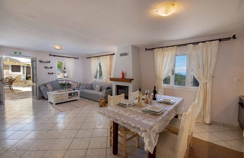 Rantatika Villa | Angelina Villa - Four Bedroom Villa, Sleeps 8