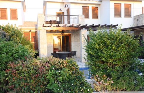 Aphrodite Hills Apartment | Angelos Junior Villa with pool HG22