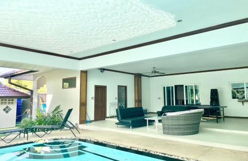 Pong Villa | Angels Park