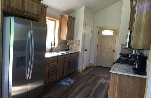 Lava Hot Springs Cabin | Angileen's Place at Canyon Creek - A Cabin Getaway Touched by Nature!