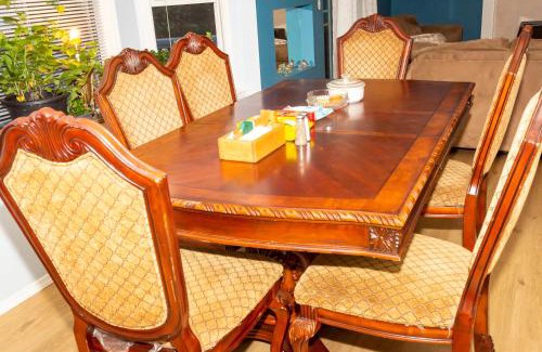 Townline Hill Bed & Breakfast | Anita's Bed & Breakfast Private Rooms Downstairs