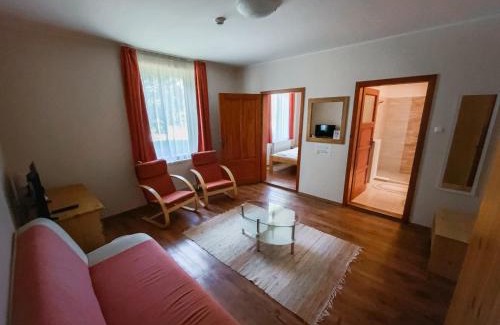 Dunavarsany House | Anna Panzió
