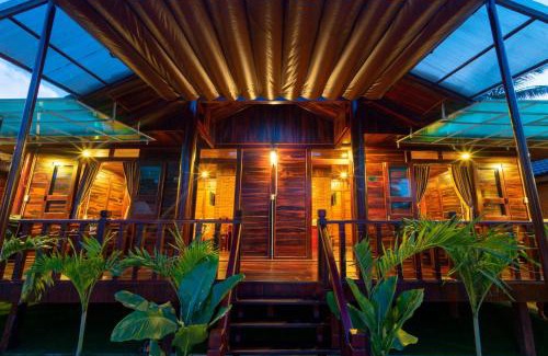 Ong Lang Hotel | Anna Pham Bungalow - Friendly Local