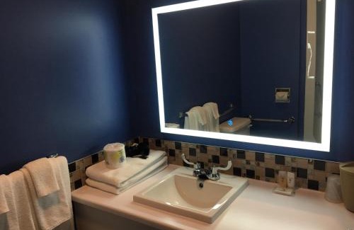 Annapolis Royal Hotel | Annapolis Royal Inn & Suites