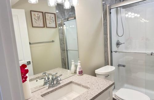 Pinehouse House | Annas Suites Rental