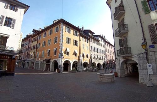 Annecy Old Town Apartment | Annecy Old Town Lake Apartment