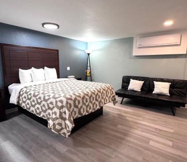 Oakley Hotel | Annie Oakley Motel Oakley