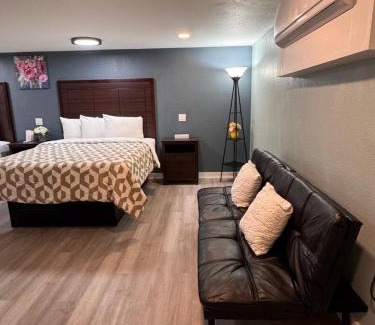 Oakley Hotel | Annie Oakley Motel Oakley