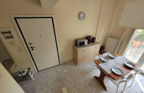 Kallithea House | Anris & Dianas Dom - Ένα σπίτι σε ένα ήσυχο μέρος του κέντρου της Καλλιθέας