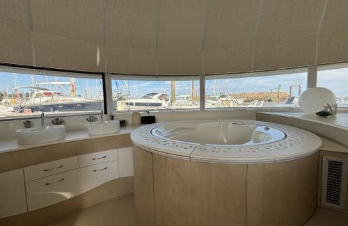 Trebeurden Boat Rental | ANTHENEA Trebeurden