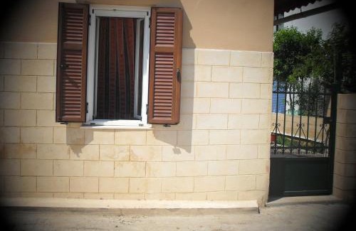 Aegina Town Apartment | Anti's Houses