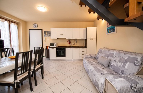Moniga del Garda Apartment | Antica Corte