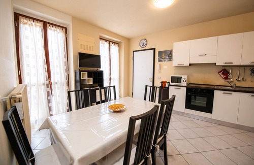 Moniga del Garda Apartment | Antica Corte