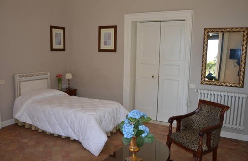 Mascalucia Villa | Antico Casale Merlot - ten beds
