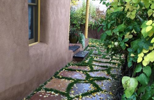 Downtown Santa Fe Bed & Breakfast | Antigua Inn