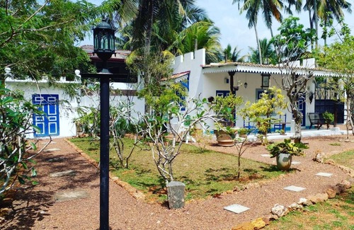 Hettimulla House | Antique and silent place near to Moragalla beach.