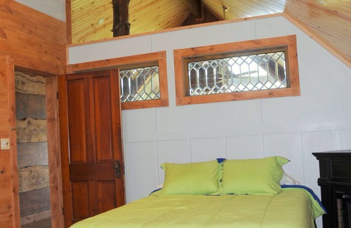 Anita Cabin | Antler Hill Lodge- Newly Built!