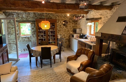 Montoulieu Cottage | Antoine's Gîte Regional Natural Park of the Ariège Pyrenees