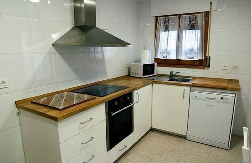 Murchante Cottage | Antonio's house special for groups with children, they do not want to leave.
