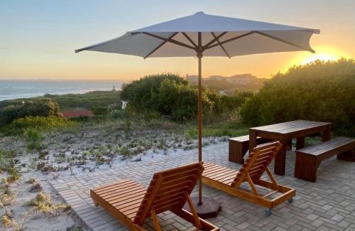 Paradise Beach Apartment | Anura - Luxurious Stay, 100m leap to the Beach!