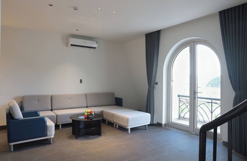 Van Don Hotel | Ao Tien Harbour Boutique Hotel