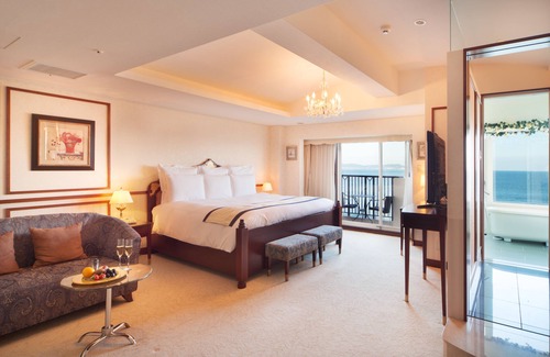 Naruto Hotel | AoAwo Naruto Resort