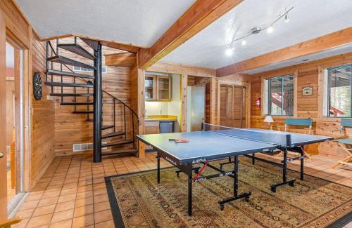 Steam Engine Meadows House | Aoki Michi Retreat Cabin in Brian Head