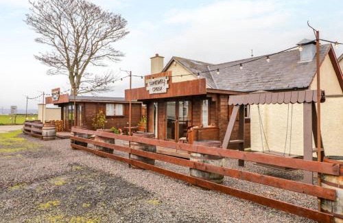 Limavady House | Apache Falls Lodge